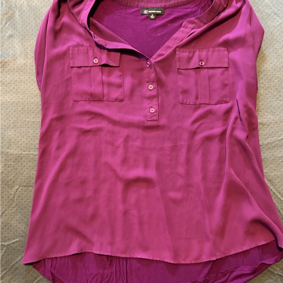 Lot of 3 blouses. All same style and size. 3 different colors. - Picture 2 of 6